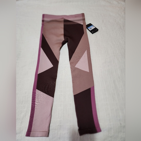 Nike Pants - Nike Sculpt Lux Tight Fit Leggings